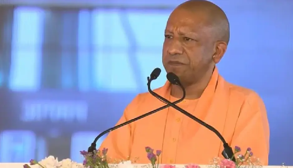यूपी में बड़ा प्रशासनिक फेरबदल, 15 आईएएस और 23 पीसीएस अधिकारियों को मिली नई जिम्मेदारी