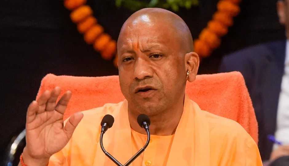 ‘मुझे गर्व है कि मैं हिंदू हूं, हमने कभी किसी को गुलाम नहीं बनाया’ — राष्ट्रीय युवा दिवस पर बोले मुख्यमंत्री योगी आदित्यनाथ