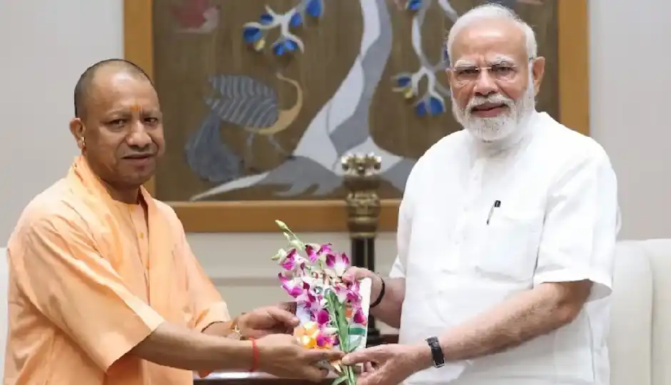 पीएम मोदी से मिलने पहुंचे सीएम योगी, प्रधानमंत्री आवास पर हुई अहम मुलाकात; कई मुद्दों पर चर्चा की उम्मीद