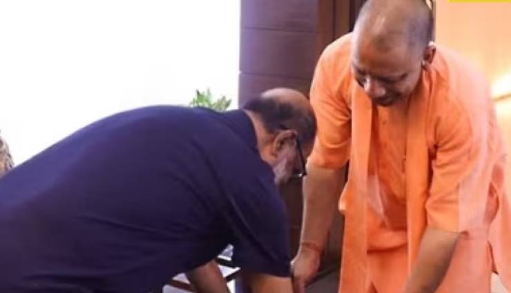 sunny deol,juhu bungalow,rajinikanth,up cm yogi adityanath,gadar 2 movie,yogi adityanath,jailer