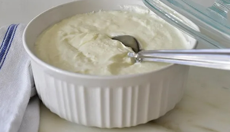 yogurt for skin,yogurt for hair,benefits of yogurt for skin,benefits of yogurt for hair,yogurt beauty uses,natural skincare with yogurt,yogurt hair mask,yogurt face mask,lactic acid in yogurt,homemade yogurt remedies,yogurt for glowing skin,yogurt for dandruff,yogurt for acne,yogurt for dry skin,yogurt for shiny hair