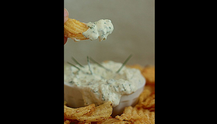garlicky yogurt party dip,yogurt dip,recipe