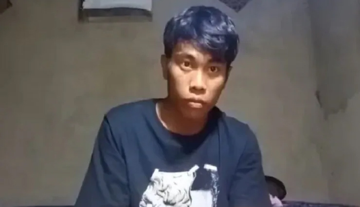 दो घंटे कैमरे को घूरता रहा शख्स, YouTube पर डाला वीडियो, 20 लाख से ज्यादा लोगों ने देखा