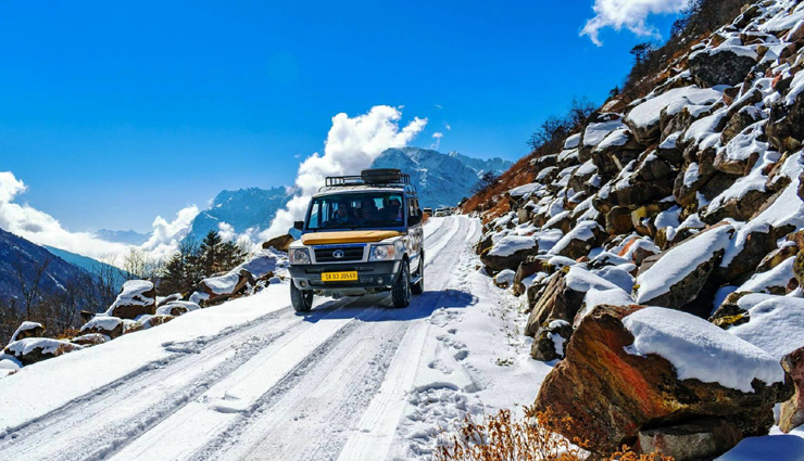 places to enjoy snowfall in india,best snowfall destinations in india,snowfall in manali,snowfall in shimla,snowfall in gulmarg,snow tourism india,snowfall in uttarakhand,top places for snowfall in india,winter holiday in india,snowfall in october in india,snow activities in india,hill stations with snowfall,snowfall destinations in sikkim,leh snowfall,adventure snow trips india