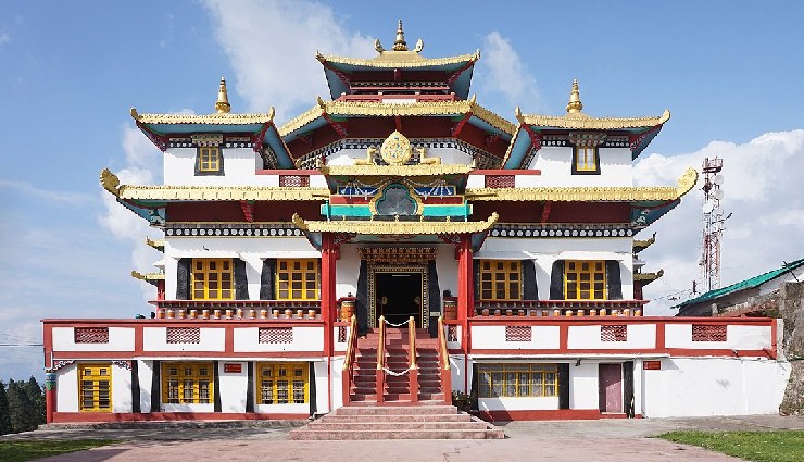 kalimpong,west bengal,must visit places,zang dhok palri phodang monastery,deolo hill,morgan house,cactus nursery,thongsa gompa,dr grahams homes,flower nurseries,kalimpong science centre,lava,neora valley national park