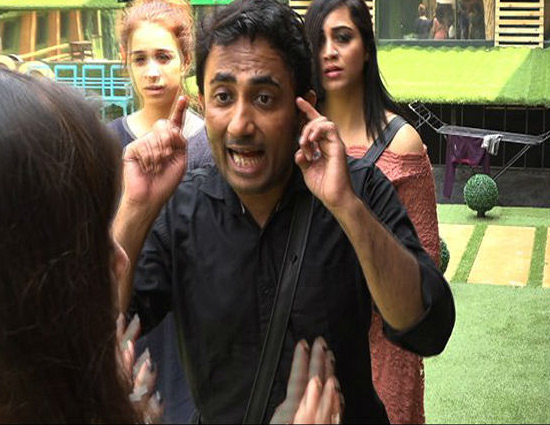 #BB11 : जुबैर खान का झूठ आया सामने हो सकती है FIR दर्ज !