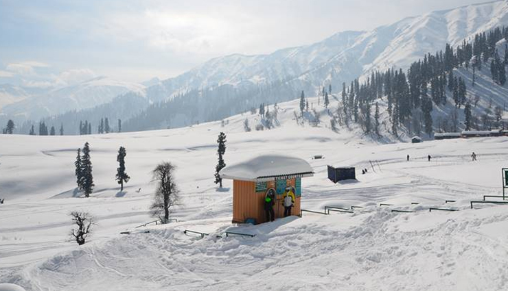 snowfall in india,places to enjoy snowfall in india,india tourism,tourist places in india