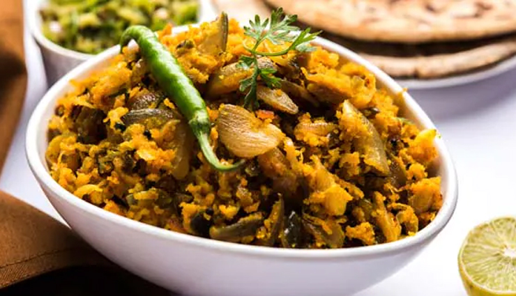 जा रहे हैं घूमने के लिए महाराष्ट्र, जरूर लें इन व्यंजनों के स्वाद का आनंद maharashtra cuisine,maharashtrian delicacies,traditional maharashtrian food,maharashtra food specialties,maharashtra culinary delights,maharashtrian street food,popular dishes of maharashtra,authentic maharashtra recipes,famous food of maharashtra,maharashtra food culture