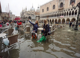 வெள்ளத்தில் மிதக்கிறது உலக சுற்றுலாவின் பிரபலமான வெனிஸ் நகரம்