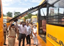 பள்ளி வாகனங்கள் குறித்து தஞ்சை மாவட்ட கலெக்டர் ஆய்வு
