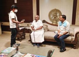 மியான்மரில் இருந்து மீட்கப்பட்டவர்களை வரவேற்ற  அமைச்சர் செஞ்சி மஸ்தான்