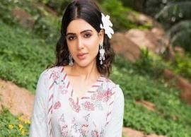 அமெரிக்கா சென்றுள்ள நடிகை சமந்தா அங்கு நடந்த இந்திய சுதந்திர தின அணிவகுப்பில் பங்கேற்பு