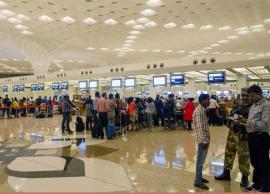 இங்கிலாந்தில் இருந்து வந்த 745 பயணிகள் மும்பையில் தனிமைப்படுத்தப்படடனர்