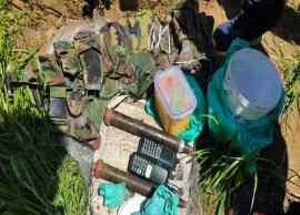 புல்வாமாவில் 6 கிலோ எடை வெடி பொருட்களை பறிமுதல் செய்த போலீசார்