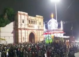 அரசு நிலத்தில் உள்ள தர்காவை அகற்ற எதிர்ப்பு தெரிவித்து மோதல்