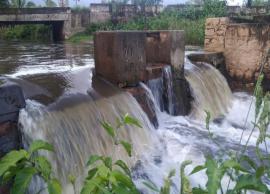 சாயக்கழிவு கலக்கிறது நொய்யல் ஆற்றில்... நிறும் மாறுகிறது தண்ணீர்!!!