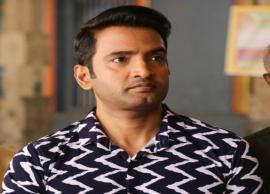 புதிய படத்திற்காக செம லுக்கில் நடிகர் சந்தானம்