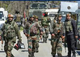 காஷ்மீரில் 4 பயங்கரவாதிகள் சுட்டுக் கொலை; பாதுகாப்பு படையினர் அதிரடி