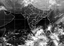 காற்றழுத்த தாழ்வு மண்டலம் புயலாக உருவெடுக்கும்; வானிலை மையம் அறிவிப்பு