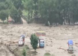 இமாச்சல பிரதேசத்தில் கனமழை வெள்ளதால் மக்கள் வெகுவாக பாதிப்பு