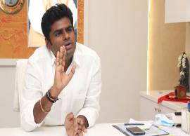 ஆளுநரிடம் வழங்கப்பட்ட பெட்டியில் அமைச்சர்களின் பினாமிகள் குறித்த தகவல் உள்ளது