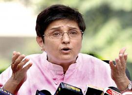 மரத்தடியில் சட்டசபையை நடத்திய முதல்வருக்கு ஆளுனர் கிரண்பேடி பாராட்டு