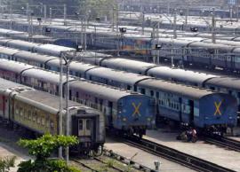 கனமழை வெள்ளத்தால் ரயில்கள் ரத்து... பயணிகள் அவதி