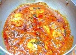 தக்காளி பியூரியில் உடைத்த முட்டைக் குழம்பு செய்து பார்ப்போம் வாங்க