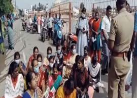 தாமதமாக வந்ததால் அனுமதி மறுப்பு... குரூப் 4 தேர்வர்கள் வாக்குவாதம்