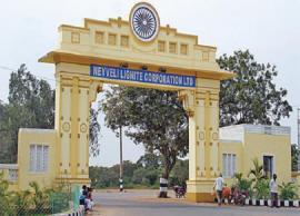 பலத்த போலீஸ் பாதுகாப்புடன் என்எல்சி நிறுவனம் நிலங்களை சமப்படுத்துகிறது