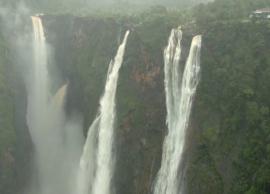 ஆர்ப்பரித்து கொட்டுகிறது உலக புகழ் பெற்ற கர்நாடகாவின் ஜோக் நீர்வீழ்ச்சி