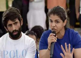 மத்திய அமைச்சருடனான பேச்சுவார்த்தை... போராட்டத்தை தற்காலிகமாக வாபஸ் பெற்ற மல்யுத்த வீரர்கள்