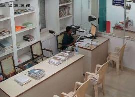 நள்ளிரவில் ஆவணங்களை அழித்த ஊராட்சி செயலரிடம் போலீசார் விசாரணை