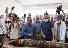 பார்வையாளர்கள் முன்னிலையைல் திறக்கப்பட்ட மம்மி சவப்பெட்டி