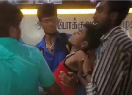 கோப்ரா பட ப்ரோமோஷன் நிகழ்ச்சி... கூட்ட நெரிசலில் சிக்கி மாணவர்கள் மயக்கம்