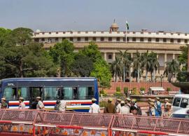 புதிய நாடாளுமன்ற கட்டடத்தில் இரு அவை ஊழியர்களுக்கும் ஒரே சீருடை அணிய ஏற்பாடு
