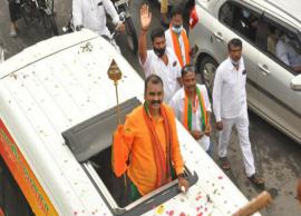 தடையை மீறி வேல் யாத்திரை நடத்திய பாஜக தலைவர் முருகன் உட்பட 500 பேர் கைது