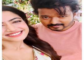 வாரிசு படப்பிடிப்பின் போது விஜய்யுடன் ராஷ்மிகா எடுத்த புகைப்படம்