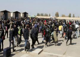 பெண் கல்விக்கு தடையை எதிர்த்து சர்ட்டிபிகேட்டை கிழித்து எறிந்த பேராசிரியர்