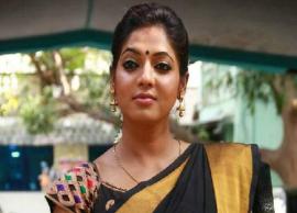 ஆங்கில செய்தி போல் பேசி காட்டி அசத்திய ரேஷ்மா