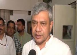 டெல்லி டிவிசன் கட்டுப்பாட்டு அறையில் ரயில்வே அமைச்சர் ஆய்வு