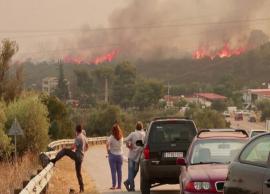 ஏதென்சில் கட்டுக்கடங்காமல் பரவிவரும் காட்டுத்தீயால் மக்கள் வெளியேற்றம்