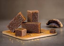 இந்த தீபாவளி ஸ்பெஷலாக கருப்பட்டி மைசூர்ப்பாகு செய்வோம் வாங்க!!!