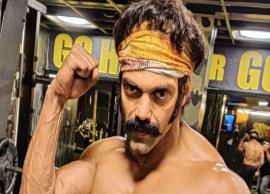 எனிமி படத்தின் சண்டைக்காட்சியில் ஆர்யாவுக்கு காயம்