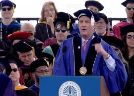 பட்டதாரி மாணவர்களுக்கு பரிசு வழங்கிய அமெரிக்க கோடீஸ்வரர்