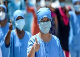 சென்னையில் கொரோனா தனிமைப்பகுதி மக்களுக்காக உதவும் கள பணியாளர்கள்