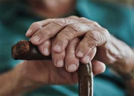 முதியோர் ஓய்வூதிய திட்ட பயனாளிகள் விவகாரத்தில் அரசு பெயரை கெடுக்க முயற்சி