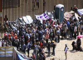 கொரோனா கட்டுப்பாடுகள் முடிவுக்கு வருவதால் எல்லையில் குவிந்துள்ள புலம் பெயர்ந்தோர்