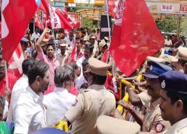 விலைவாசி உயர்வை கட்டுப்படுத்தாததை கண்டித்து இந்திய கம்யூனிஸ்ட் கட்சியினர் முற்றுகை