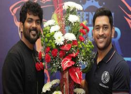 தோனியை வைத்து விளம்பர படம் இயக்கும் இயக்குனர் விக்னேஷ்சிவன்